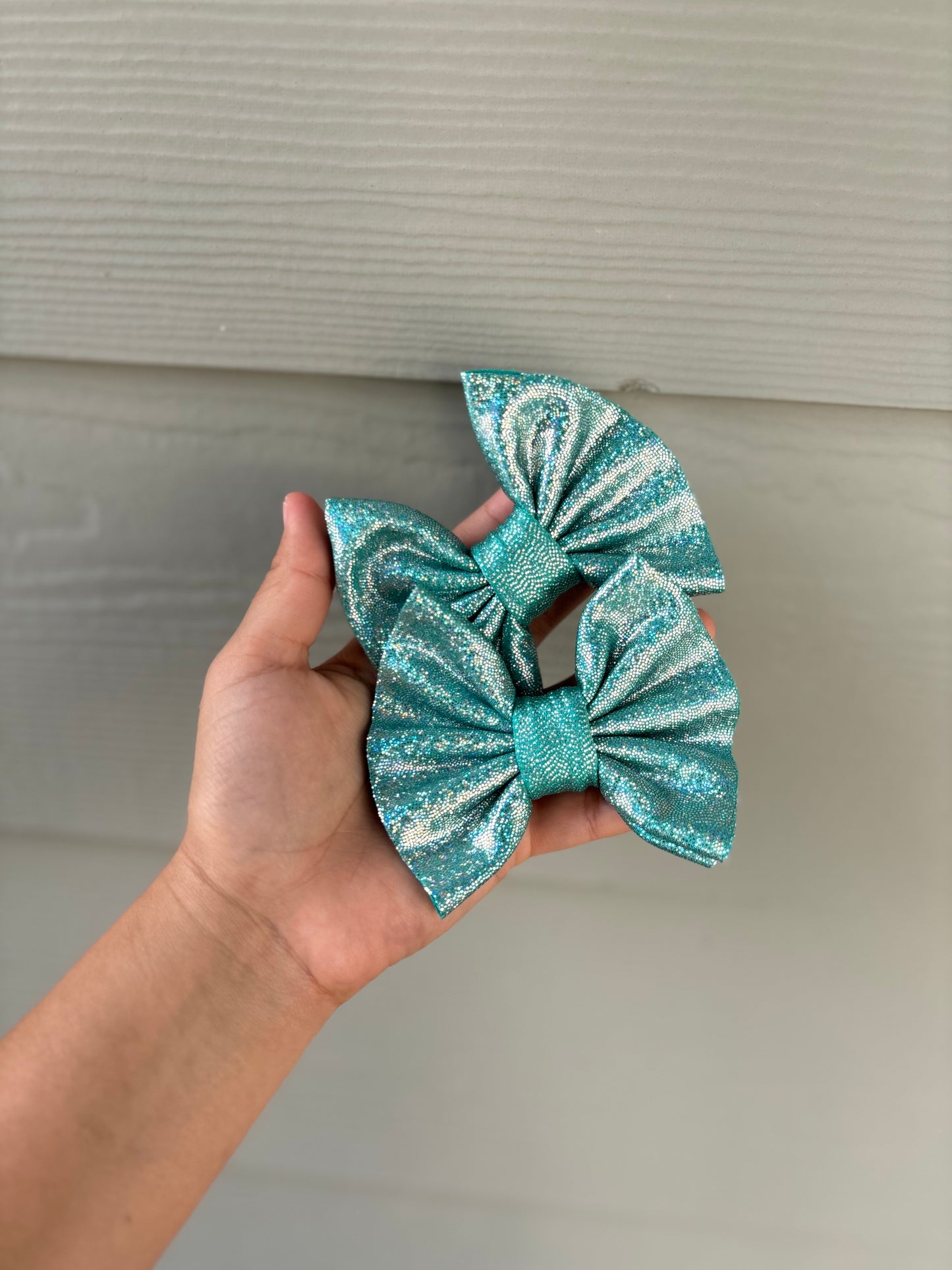 4” Basic Bows Holographic